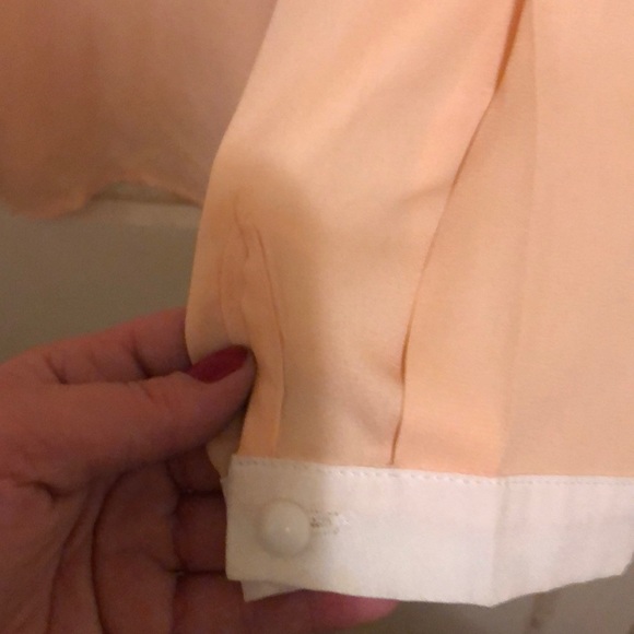 Classic flowy blouse - Picture 3 of 4